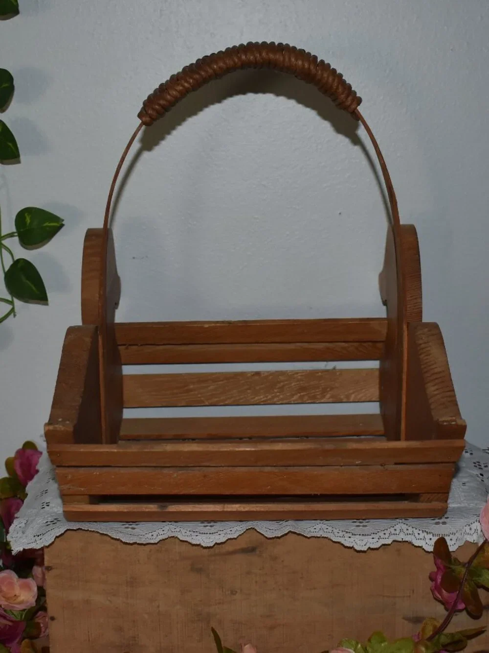 Vintage Handmade Painted Wood Duck Storage Basket Cottage Farmhouse Decor
